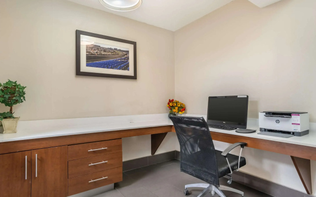 photo 5 of Comfort Inn Charlotte Airport Uptown