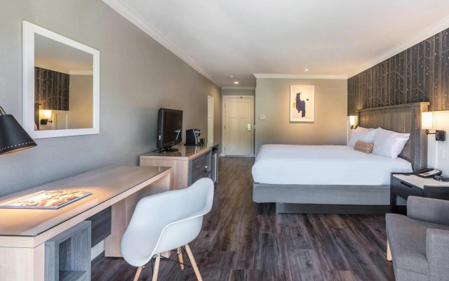 photo 4 of UpValley Inn & Hot Springs Napa Valley, an Ascend Collection Hotel