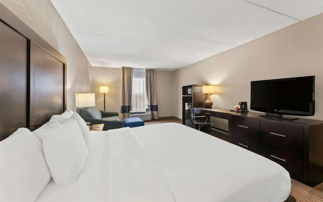 photo 4 of Comfort Inn Lehigh Valley West - Allentown