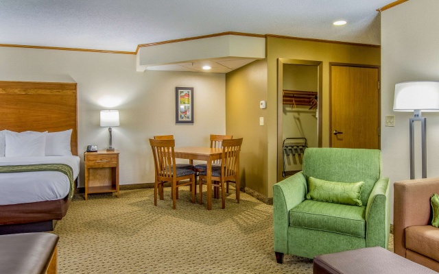 photo 4 of Comfort Inn Millersburg