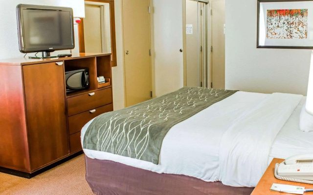 photo 5 of Comfort Inn Fayetteville near Fort Bragg