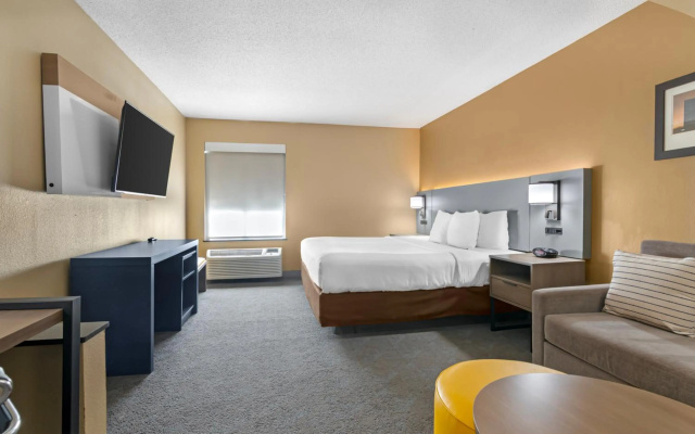 photo 5 of Comfort Inn & Suites Kansas City - Northeast