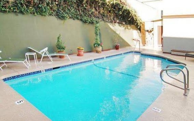 photo 2 of Comfort Inn (norwalk)
