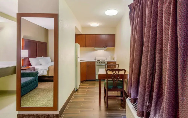 photo 5 of Quality Inn & Suites Olde Town
