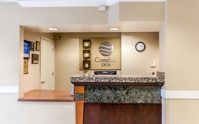 photo 2 of Comfort Inn Pentagon City