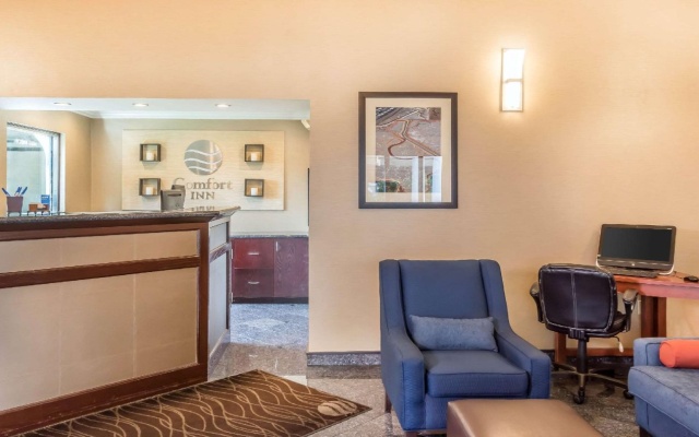 photo 2 of Comfort Inn Redwood City