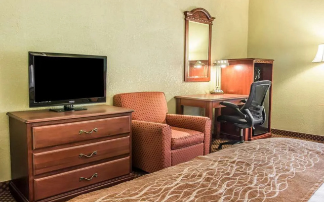 photo 5 of Comfort Inn & Suites Ann Arbor