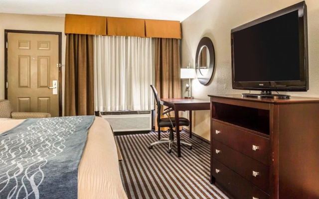 photo 5 of Comfort Inn & Suites Galleria