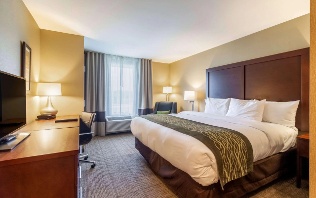photo 3 of Comfort Inn & Suites – Harrisburg Airport – Hershey South