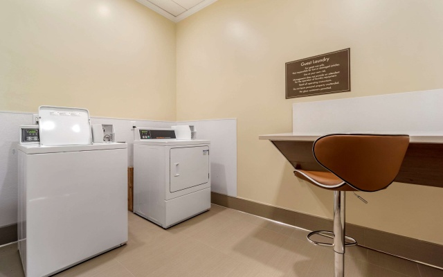 photo 4 of Comfort Inn & Suites Lakewood by JBLM