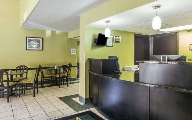 photo 2 of Quality Inn Sweetwater West