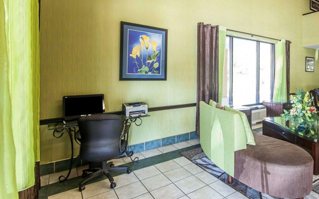 photo 4 of Quality Inn Sweetwater West