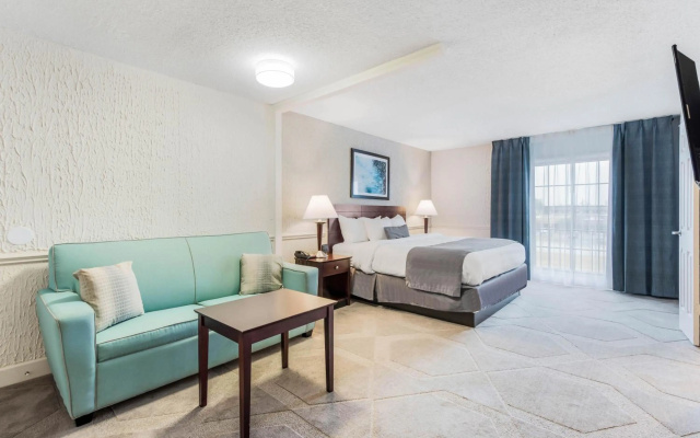 photo 3 of The Blu Hotel Blue Ash Cincinnati, an Ascend Collection Hotel