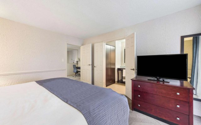 photo 5 of The Blu Hotel Blue Ash Cincinnati, an Ascend Collection Hotel