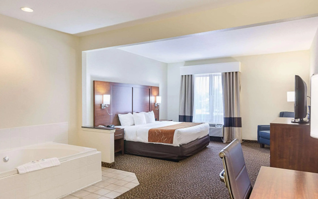photo 5 of Quality Suites Springdale West I-49