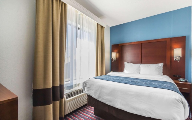 photo 3 of Comfort Suites St Charles - St Louis