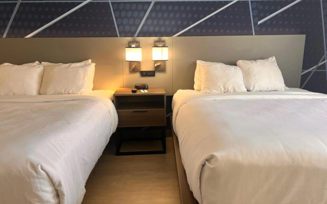 photo 3 of Comfort Suites Louisville Airport