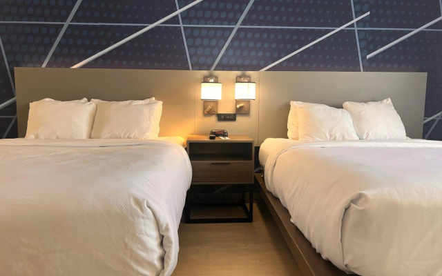 photo 4 of Comfort Suites Louisville Airport