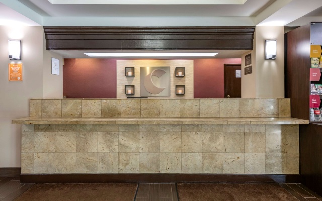 photo 2 of Comfort Suites Baymeadows Near Butler Blvd