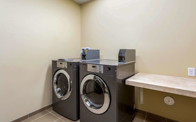 photo 4 of Comfort Suites Burlington Near I-5