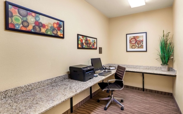 photo 3 of Comfort Suites Burlington