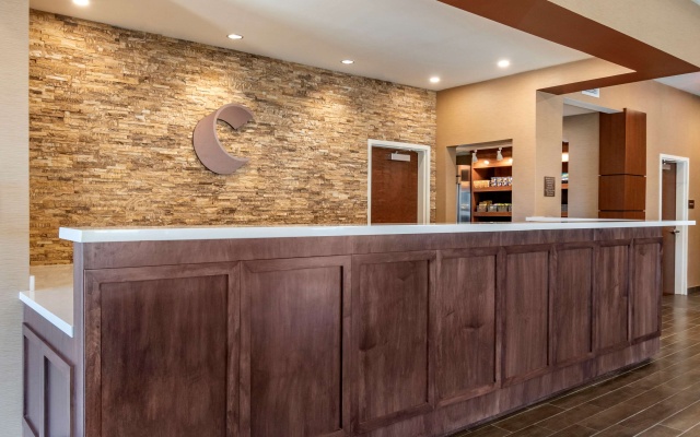 photo 2 of Comfort Suites Camp Hill-Harrisburg West