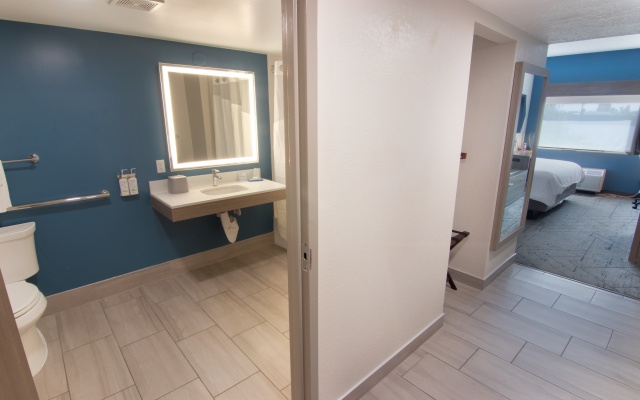 photo 3 of Holiday Inn Express & Suites Ft. Lauderdale Airport West by IHG