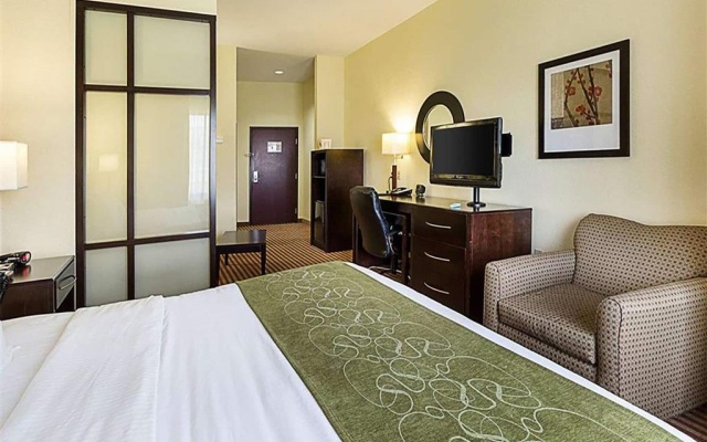photo 3 of Days Inn & Suites by Wyndham Houston / West Energy Corridor
