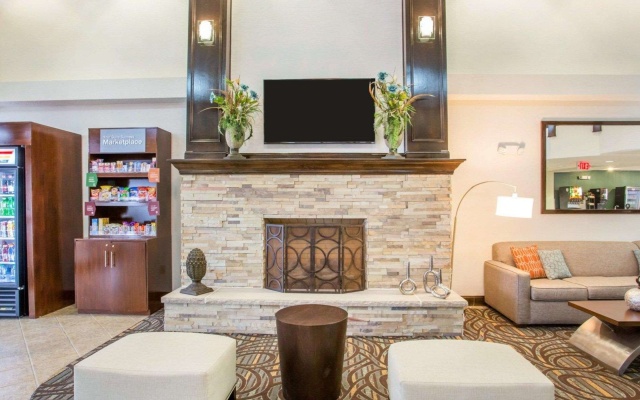 photo 2 of Comfort Suites Lebanon