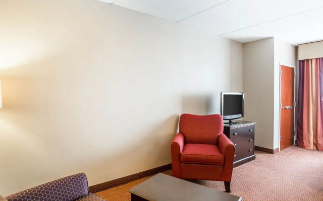 photo 5 of Comfort Suites