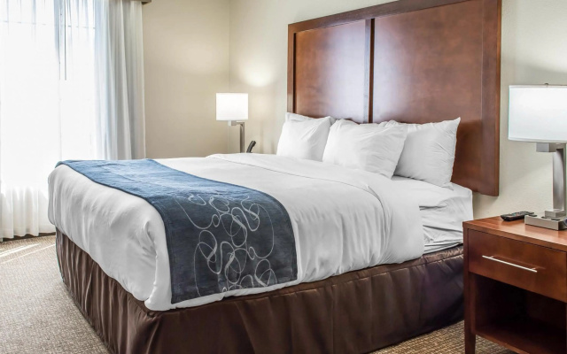 photo 3 of Comfort Suites Near Potomac Mills
