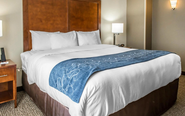 photo 5 of Comfort Suites Near Potomac Mills