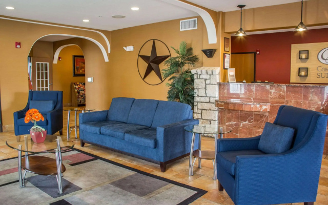 photo 2 of Comfort Suites Seaworld - Lackland AFB