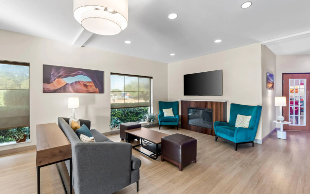photo 5 of Comfort Suites Seaworld - Lackland AFB