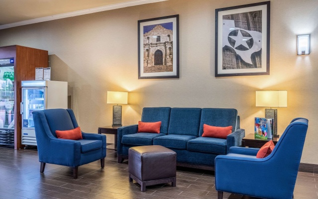 photo 5 of Comfort Suites Near Texas State University