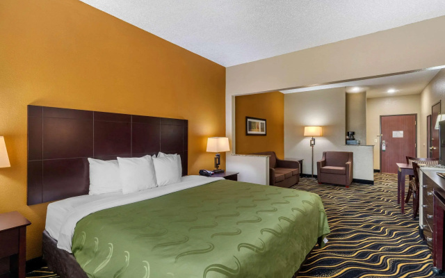 photo 4 of Quality Suites Addison - Dallas