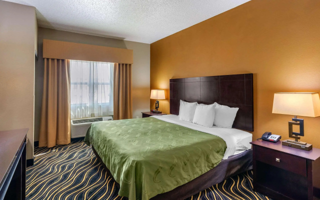 photo 5 of Quality Suites Addison - Dallas