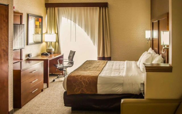photo 5 of Quality Suites NYC Gateway