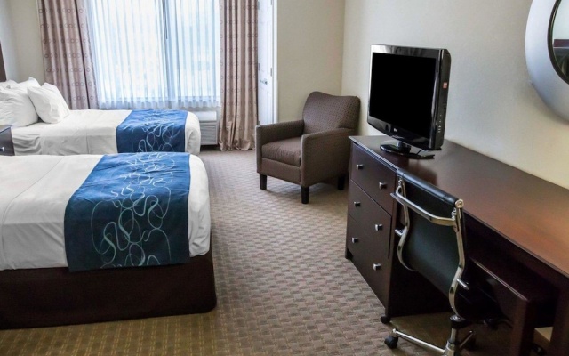 photo 5 of Comfort Suites University Area Notre Dame-South Bend