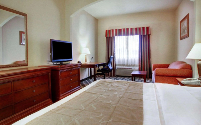 photo 5 of Clarion Suites Vidalia Riverfront