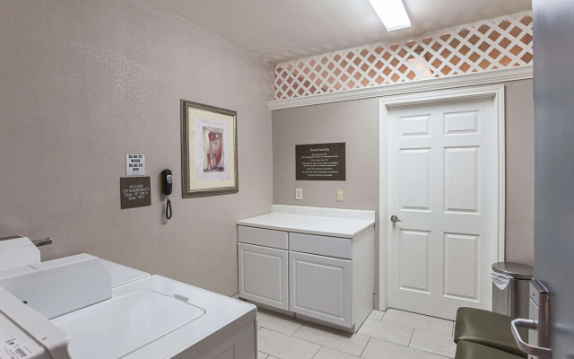 photo 4 of Comfort Suites Lewisville - Dallas