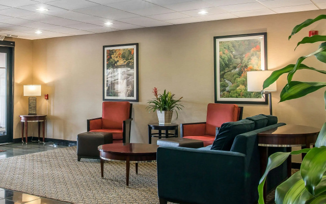 photo 2 of Comfort Suites Wixom - Novi