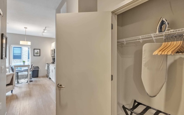 photo 4 of Comfortable 1BD Vector Suite With 95 Walkscore