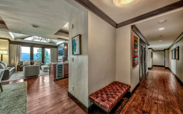 photo 2 of Must See Luxury Vacation - Sleeps 10 4 Bedroom Condo by RedAwning