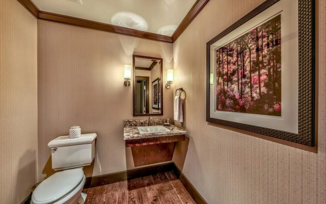 photo 3 of Must See Luxury Vacation - Sleeps 10 4 Bedroom Condo by RedAwning