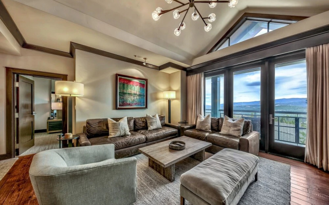 photo 4 of Must See Luxury Vacation - Sleeps 10 4 Bedroom Condo by RedAwning