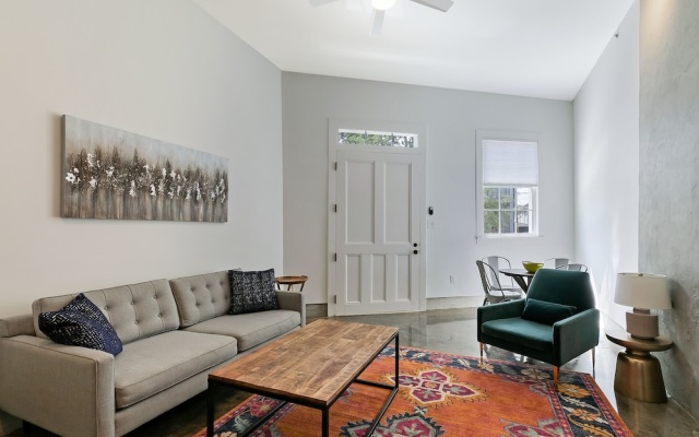 photo 5 of Contemporary 2BR in Garden District By Hosteeva