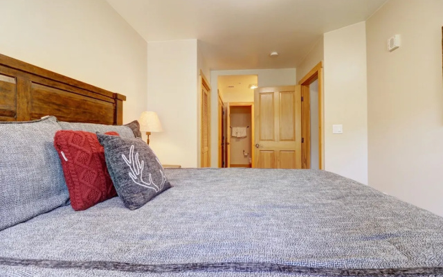 photo 5 of Newly Remodeled, Open Layout, with Incredible Views - CS302 by RedAwning