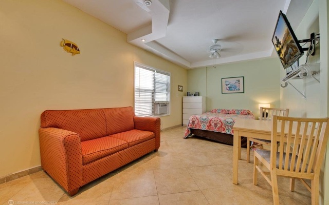 photo 4 of The Coral House Motel