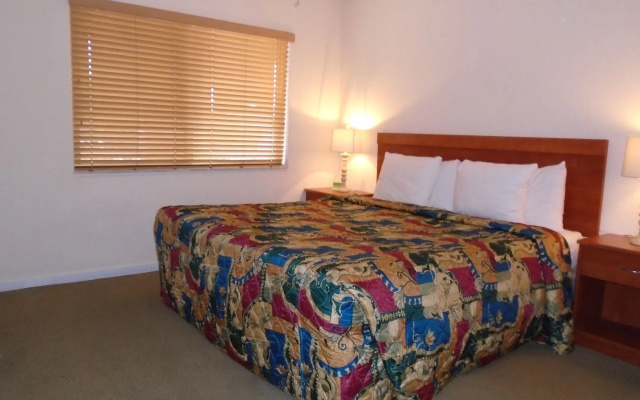 photo 3 of Coral Key Inn